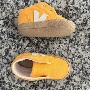 Veja Yellow Kids Canvas and nubuk Shoes with Soft Sole